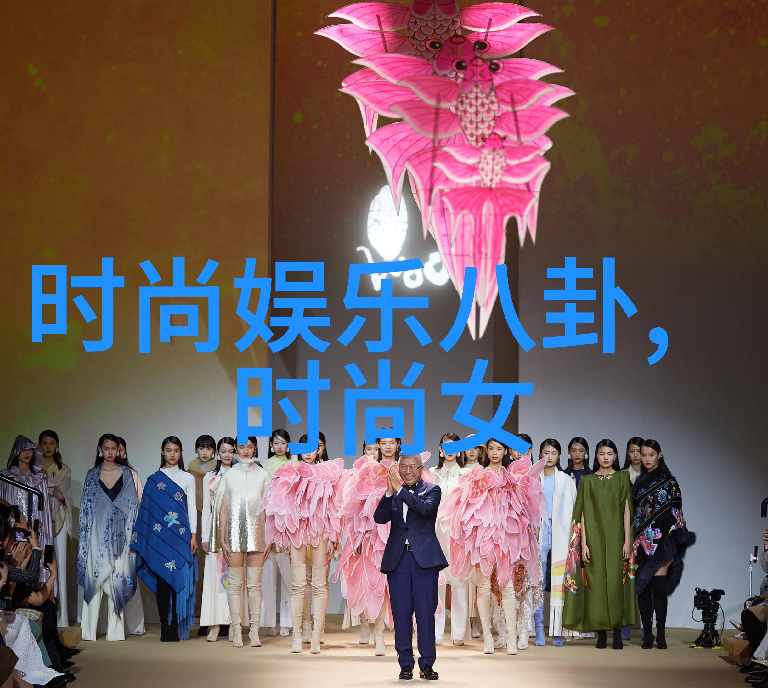 妻子4吉娜在大自然风景中的真实美人鱼形象娇艳红唇与白皙肌肤的和谐融合