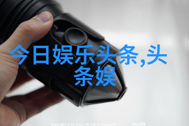 两块土地在生物多样性方面有什么共同点或差异呢