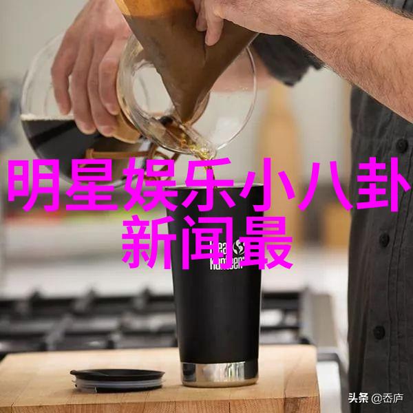 刘璇逛名店获赠手袋 郭晶晶未到场仍获赠物