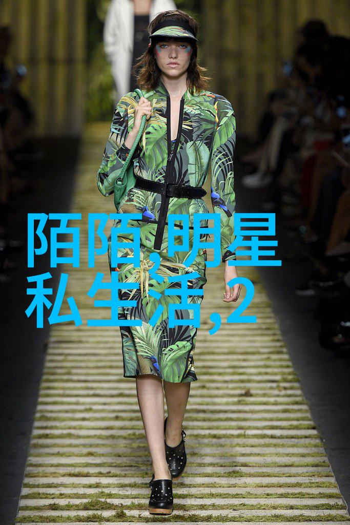 诱惑写真我是如何被摄影师的眼神和光线诱惑成一张照片里的美女的