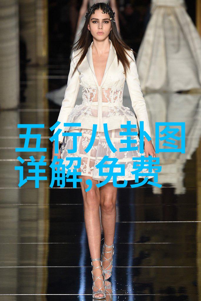 钟嘉欣转节俭本性疯狂买鞋大秀疯狂照镜你贩剑我发癫联手整顿娱乐圈