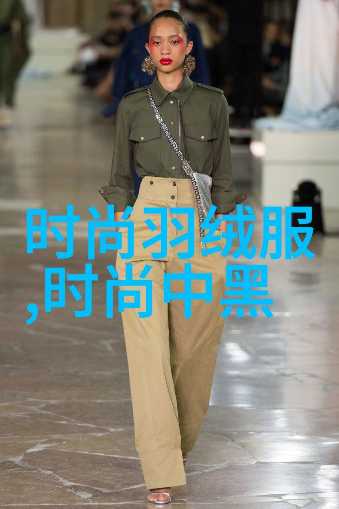艳舞写真绚烂的色彩与柔和的光影之间