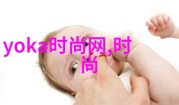 莫小贝王莎莎越长越美现身新片宣传笑容甜美秀香肩