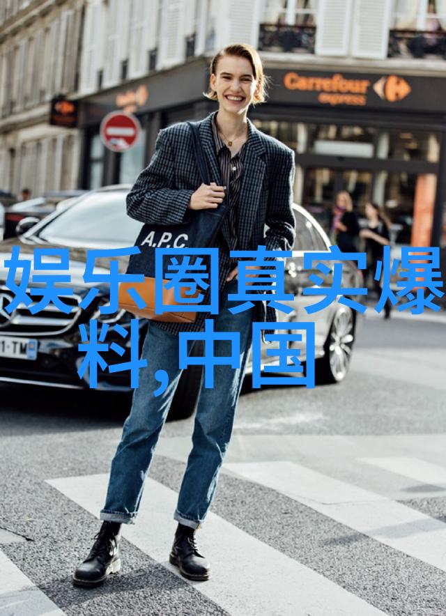郭源元庆生大喜朋友们送来蓝宝石项链称他蓝宝石公主在10月两岸即将发生的大事前夕他们聚集一堂用物品代表