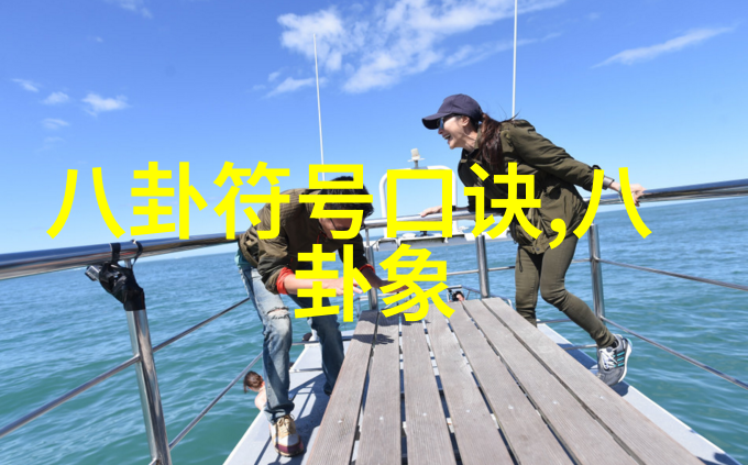 摄影师的眼镜探索美女写真艺术中的光影与魅力