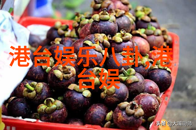电视观影体验-亲密接触一面亲上边一面一摸下边的电视探秘