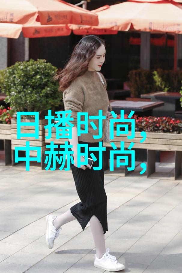 2023新款时尚展览景甜亮相上海品牌盛会梦幻银熠气质尽显