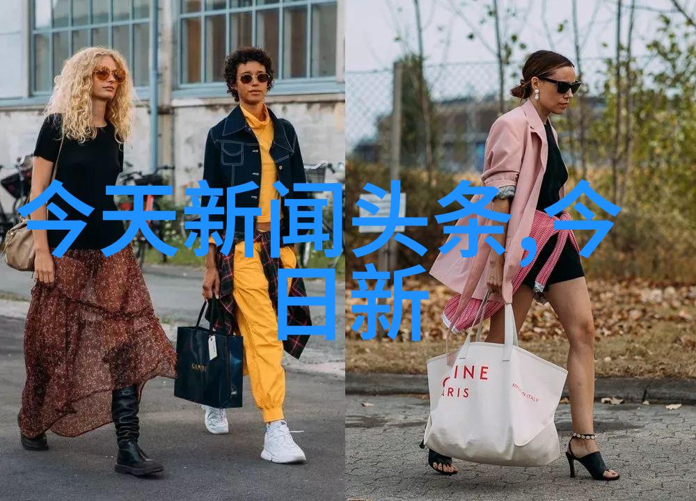 在长在屏幕中的世界里冯提莫的新作上线了这里每一份鸡都能吃掉10个鸡爪而这不仅仅是数字的对话它承载着一