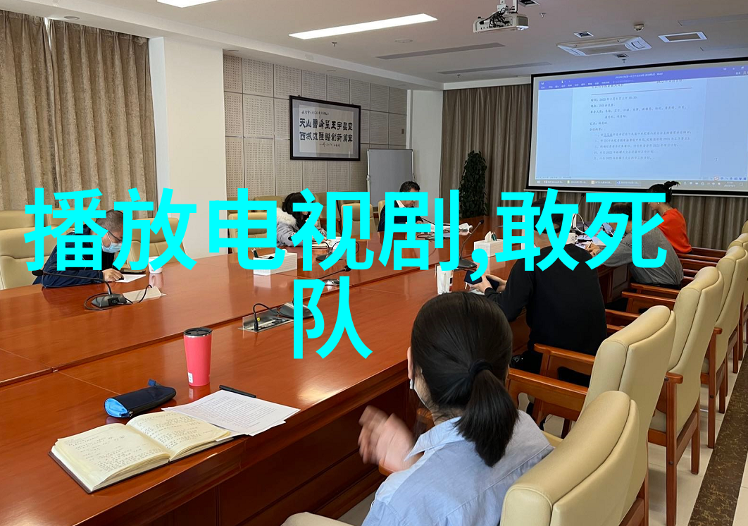 城管大楼晚上亮灯被指似娱乐场所-夜幕下的误解城管大楼的光影与公众的猜疑